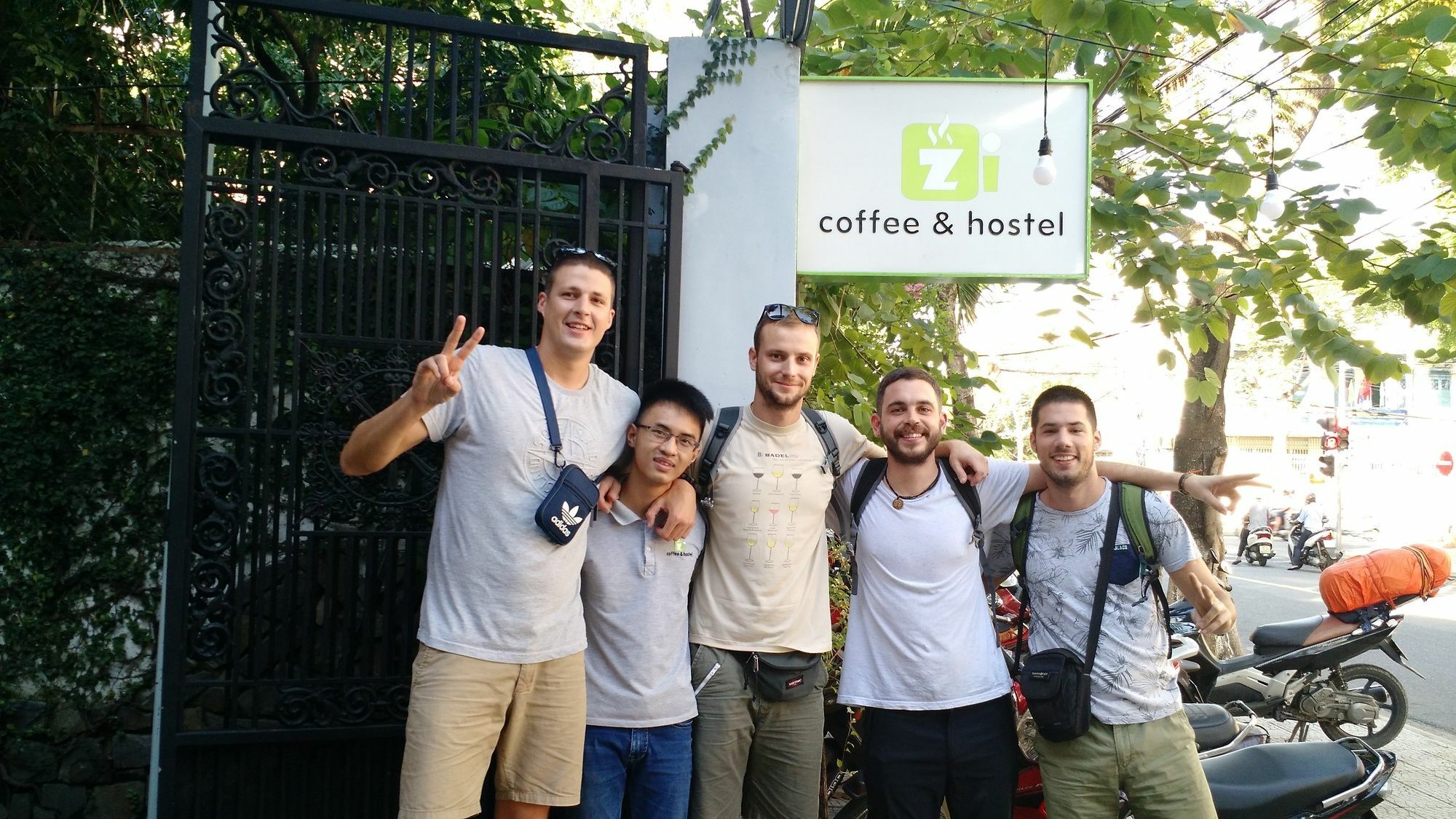 Zi Coffee & Hostel Da Nang Zewnętrze zdjęcie